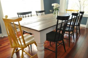 7 DIY Farmhouse Dining Room Tables. All have free downloadable plans. Build your own farmhouse style dining room table and don't spend a fortune on expensive tables!