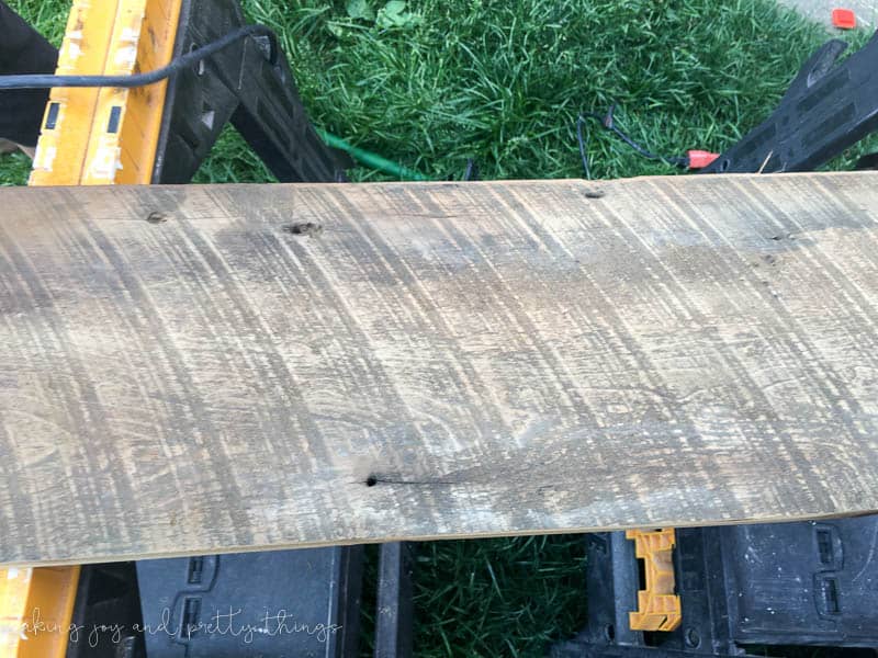 Get the farmhouse look: 3 Easy Steps to refinish barnwood.