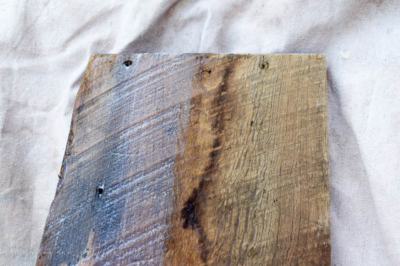 How to clean and refinish barndwood in 3 easy steps. Get the farmhouse look with your own barnwood or reclaimed wood DIY project.