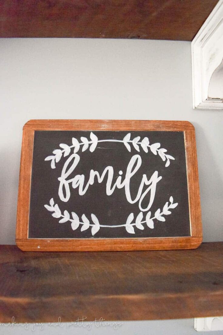 Simple Farmhouse Decor: DIY Lettered Chalkboard Sign