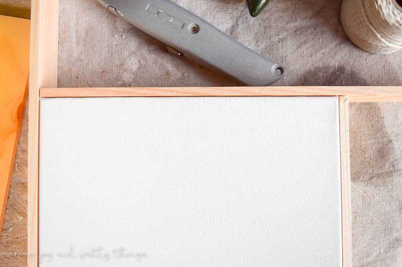 Marking wood to make a frame for a canvas or picture frame is easy with this diy tutorial