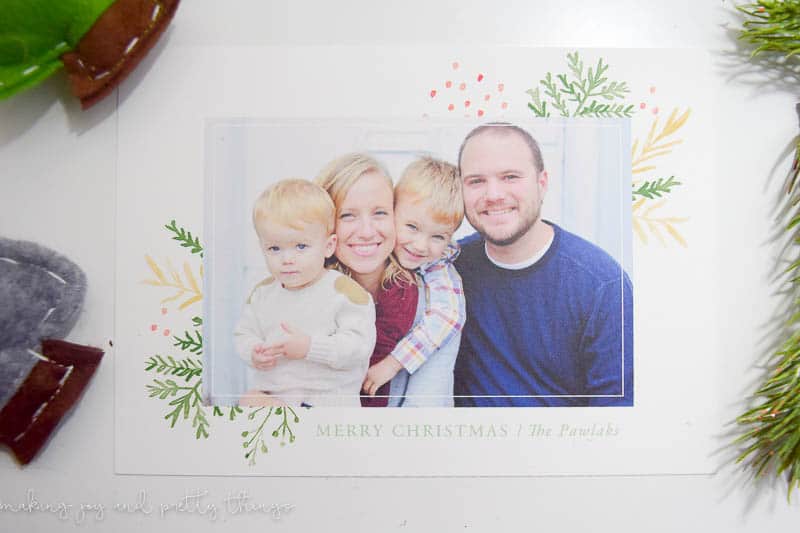Creating your own Christmas cards is easy and super simple to do with minted.com 