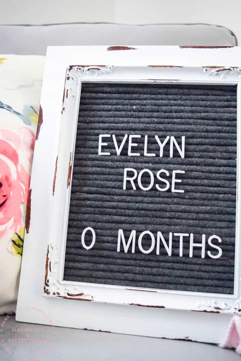 Monthly Baby Photos: How to Make a DIY Letterboard