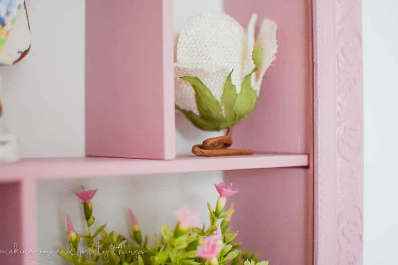 If you are lookin for shadow box ideas that you can DIY then you will be inspired with this one