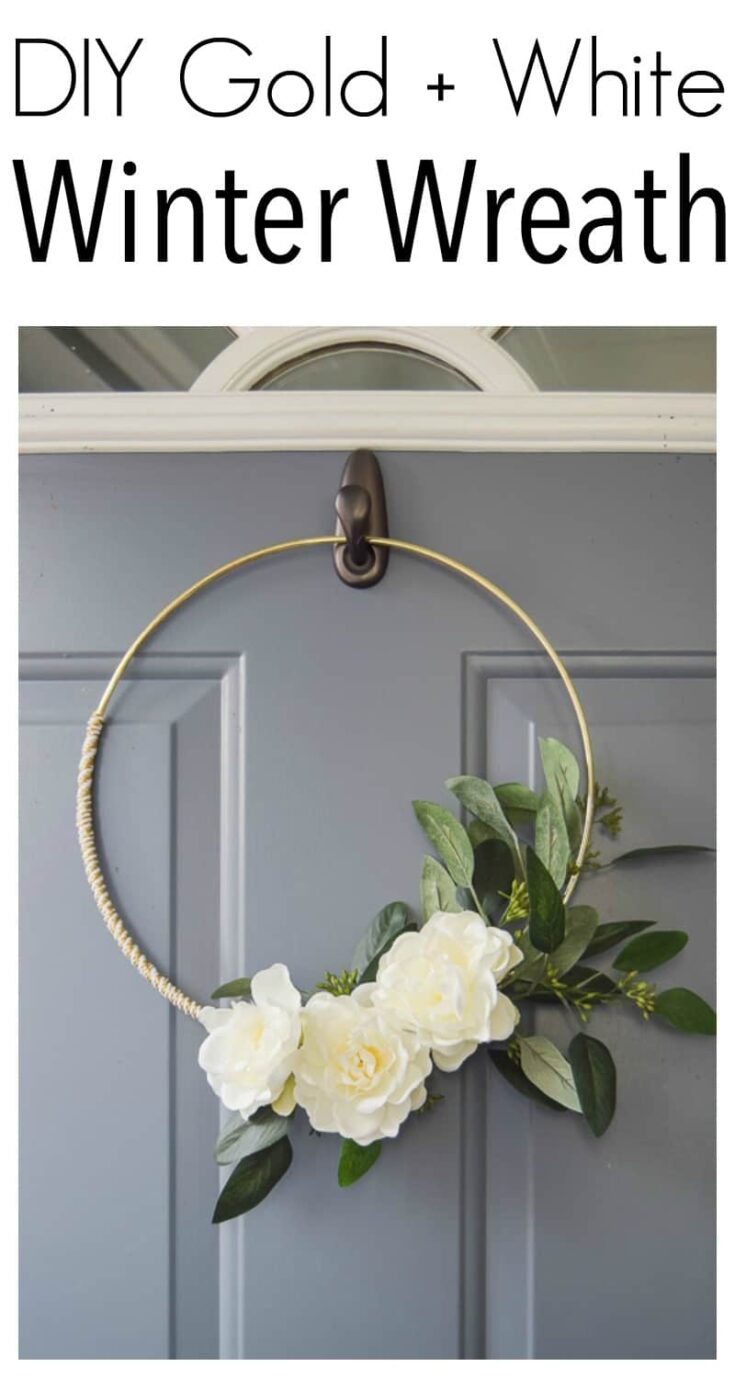 diy minimalist gold and white winter wreath | Diy Christmas decorations | diy Christmas decor | diy Christmas wreath | diy Christmas wreaths easy | diy Christmas wreaths for front door | diy winter wreath | diy winter decor | minimalist wreath | winter wreath diy | winter wreaths for front door | diy projects | crafts