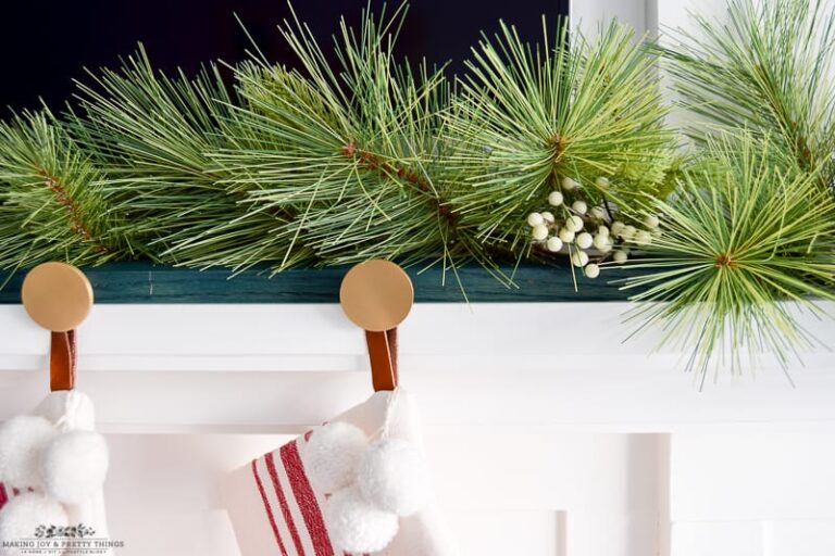 #diychristmas #christmas #diyhomedecor #diystockingholder #christmasdecorations | DIY Modern Christmas Stocking Holder | DIY Christmas decorations | stocking holders diy | stocking holders for mantel | Christmas mantel | Christmas mantle | modern farmhouse | diy Christmas home decor | diy mantel decor | minimalistic Christmas | modern Christmas
