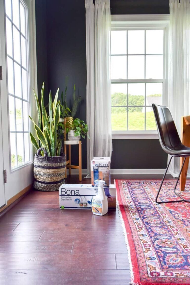 How to clean hardwood floors naturally with kids. This hardwood floor cleaner is gentle and effective at removing dust, dirt, and grime and is GREENGUARD GOLD certified so it’s safe to use with kids and pets. Get a clean house with a residue-free cleaner that leaves hardwood floors looking like new. #bonaessentials #hardwoodfloors #hardwood #cleanhouse