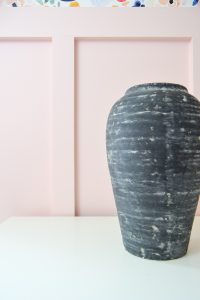 One of my favorite design trends is vintage pottery. I transformed a thrift store vase into a vintage looking vase! Get the vintage pottery look for less with a thrift store upcycle. Make this DIY Vintage Vase as a budget friendly craft and DIY vase idea.