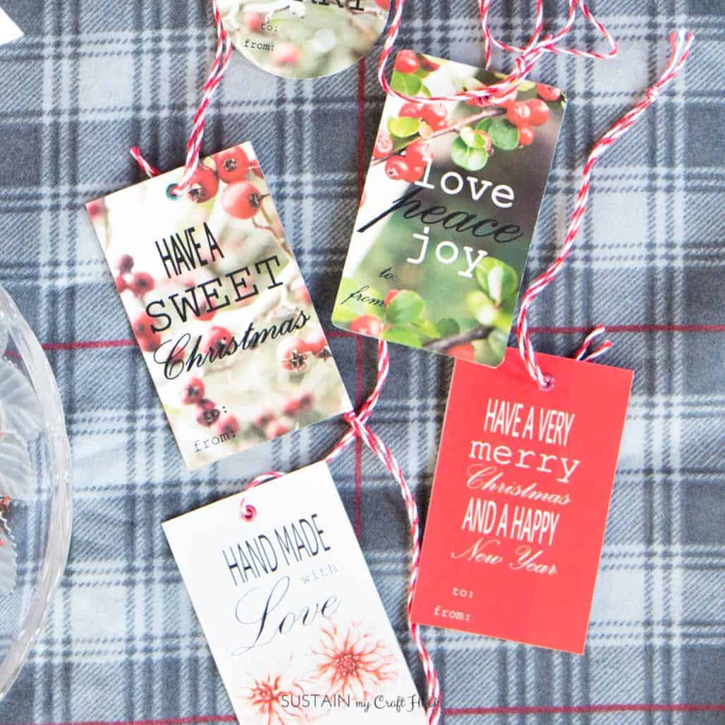 Kraft design Black and White Christmas Gift Tags - Printable at