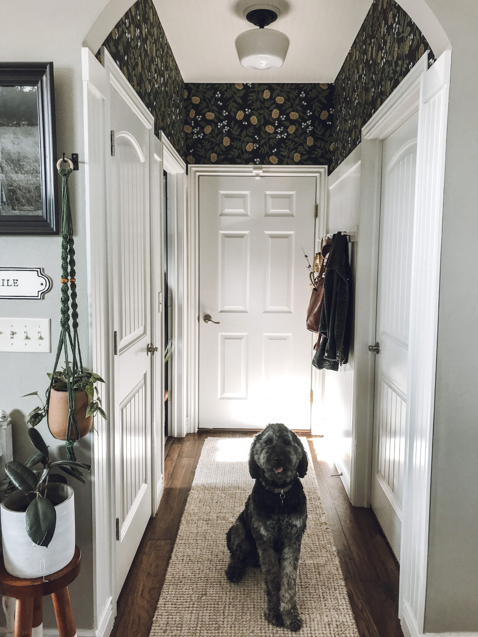 Entryway Wallpaper Ideas For A Welcoming Feeling - Making Joy and ...