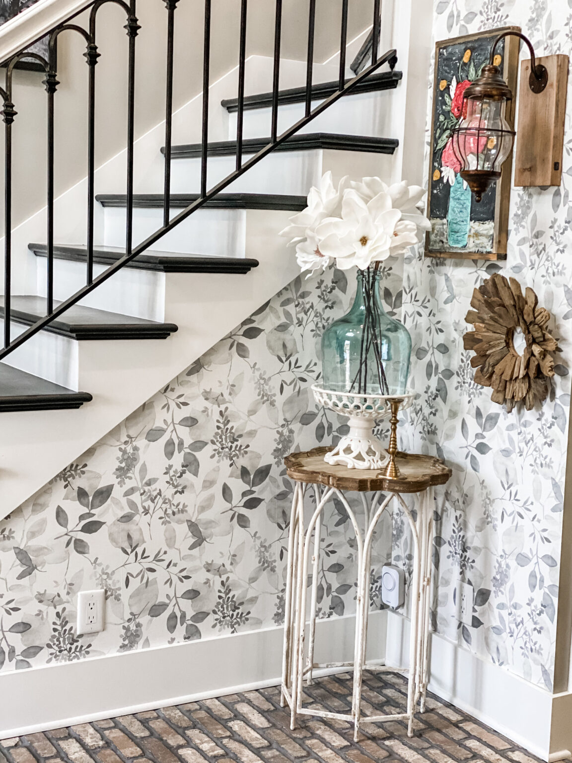 Entryway Wallpaper Ideas For A Welcoming Feeling - Making Joy and ...