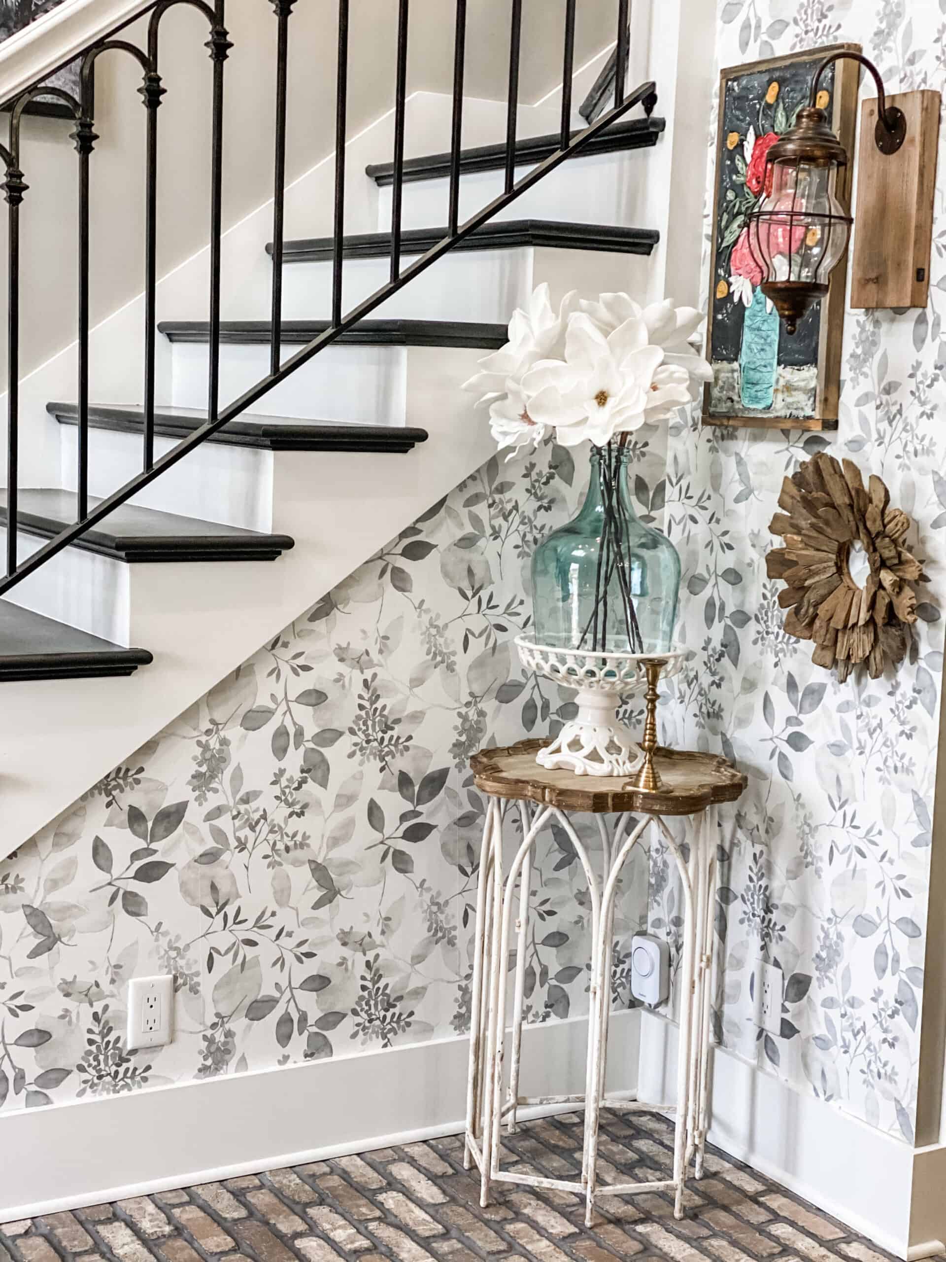 Entryway Wallpaper Ideas For A Welcoming Feeling - Making Joy and ...