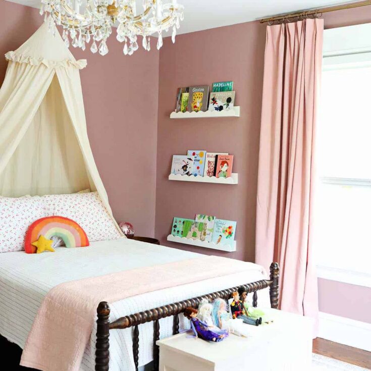 Image for Farrow and Ball Sulking Room Pink